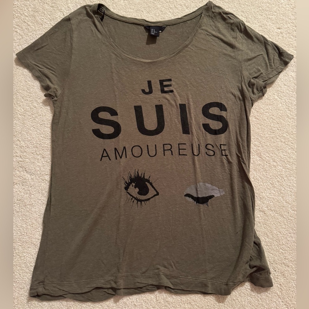 Forever 21 olive flowy graphic tee size medium